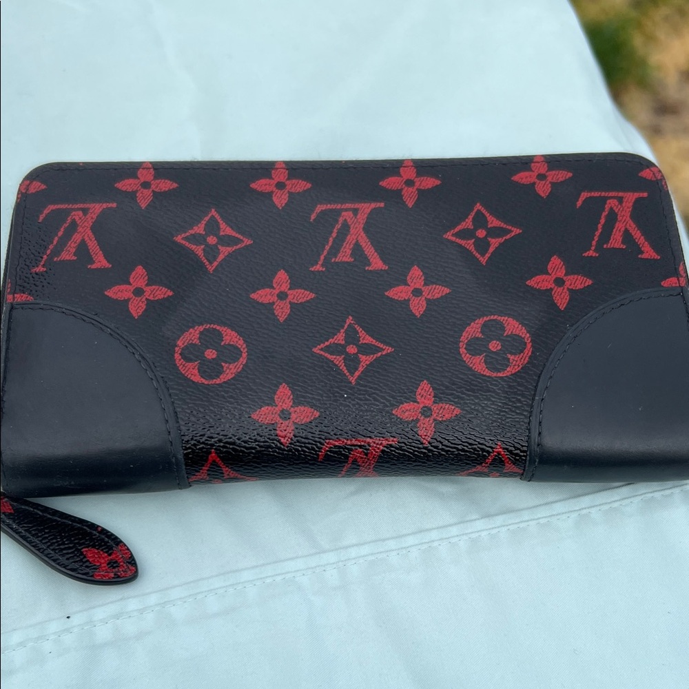 Louis Vuitton Black and Red Monogram Infrarouge Zippy Wallet - Picture 2 of 11